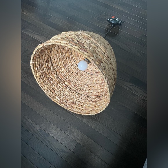 Bamboo woven hanging light fixture - Picture 2 of 4